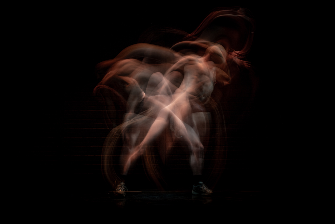 Photographie de danse contemporaine avec Pierre-Adrien Touret à l’espace Pasolini de Valenciennes