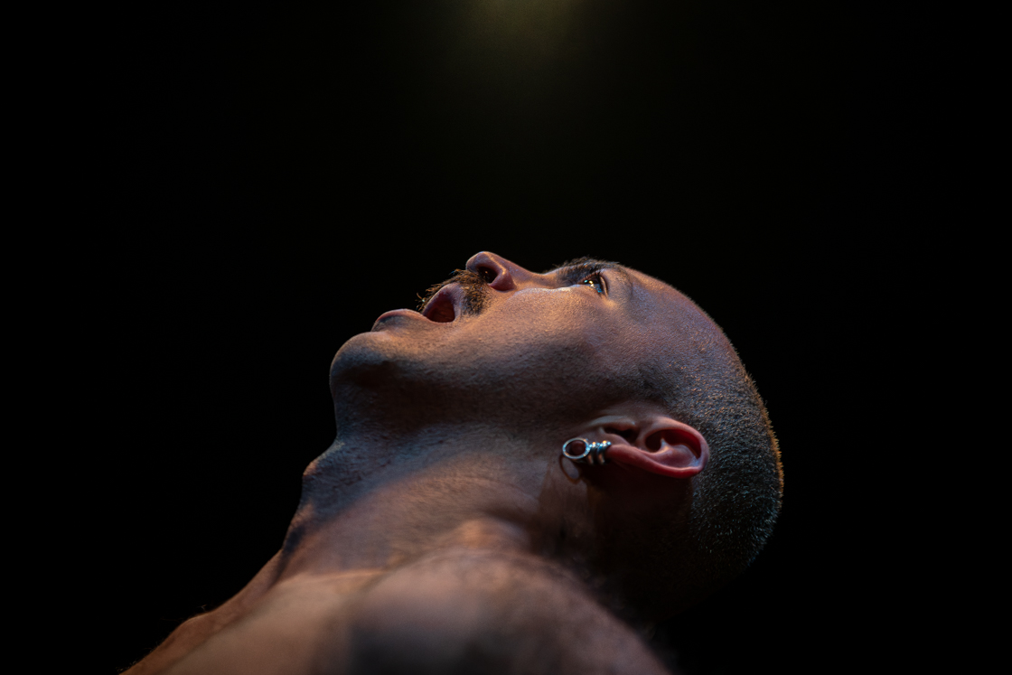 Photographie de danse contemporaine Enjoy your life Pierre-Adrien Touret Espace Pasolini de Valenciennes