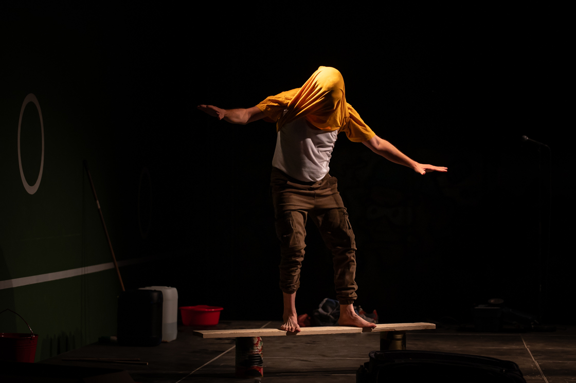 Photographie pièce de théâtre The Freedom Theatre Ahmed Tobasi festival les invites villeurbanne 2024